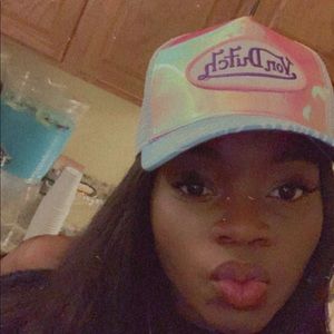 Meet your Posher, Kayla